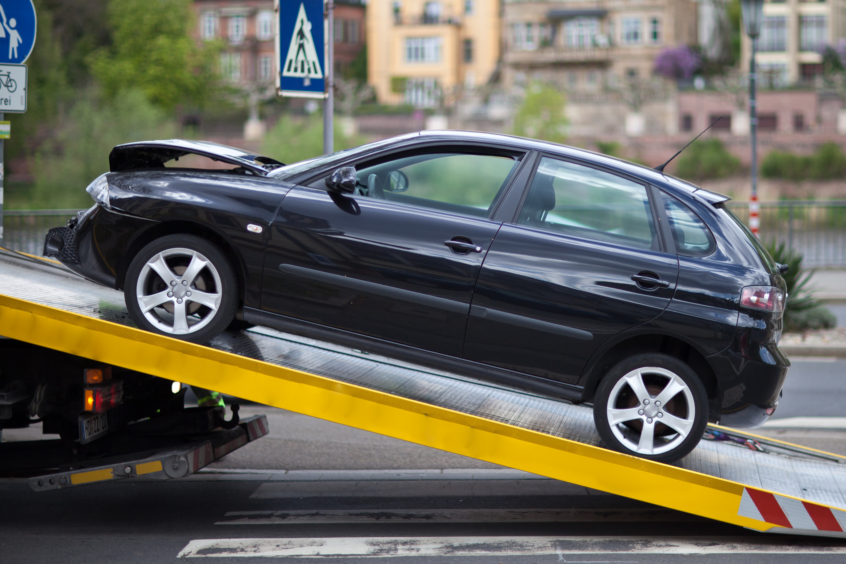 Gebrauchtwagenkauf Sollte man einen Unfallwagen kaufen?