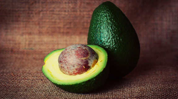 Aufgeschnittene Avocado